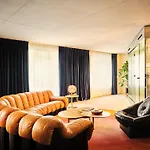 Bus Palladium Hotel