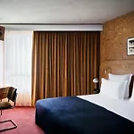 Bus Palladium Hotel