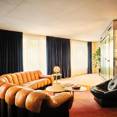 Bus Palladium Hotel